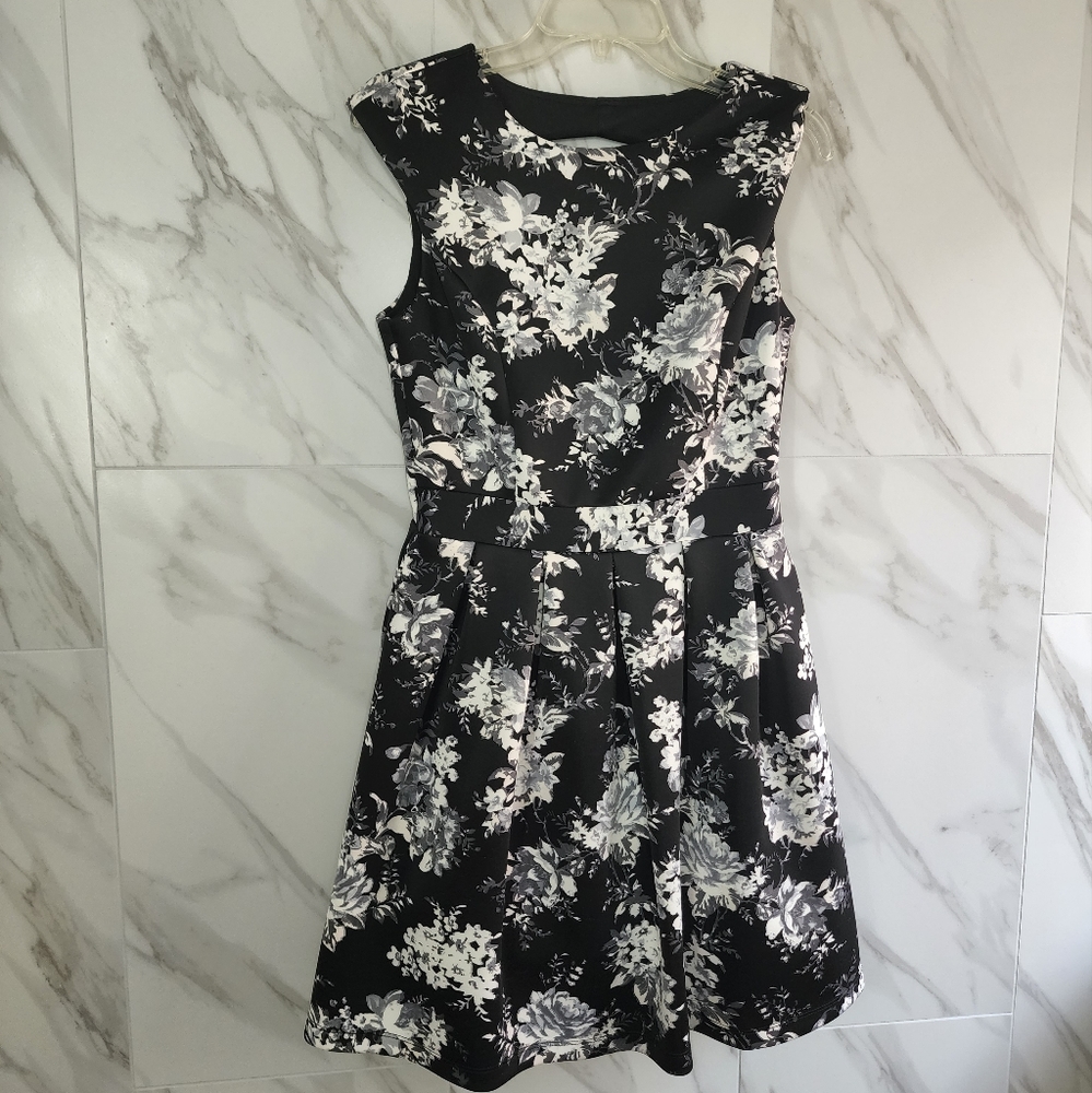 Emerald Sundae - Black and White Floral Dress